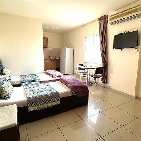 Al Qatal Building Apartment Al Qastal Luaran gambar